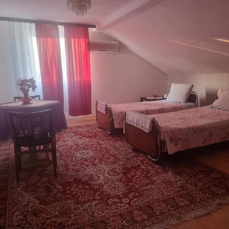 Guesthouse Sobi-Rooms Gradsko Eksteriør billede