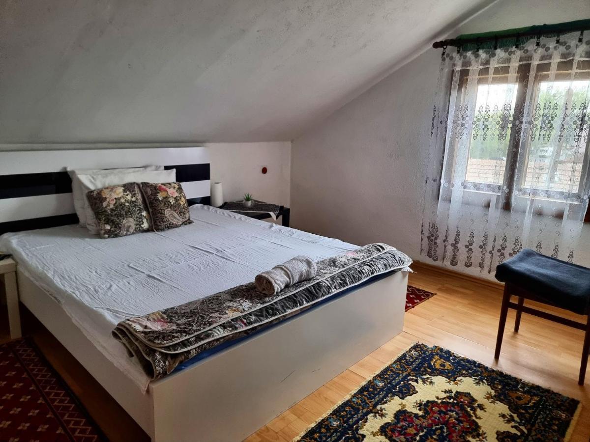 Guesthouse Sobi-Rooms Gradsko Eksteriør billede